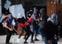 Gerusalemme: polizia, a Spianata sassi e petardi contro agenti