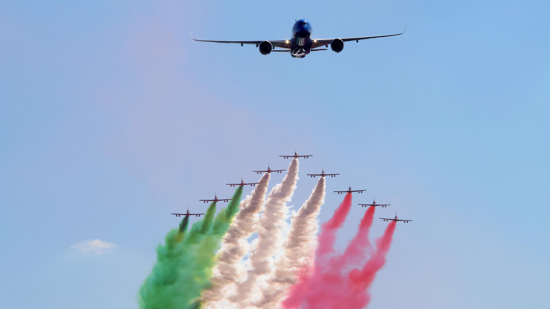 GP Italia: Ita, emozionante passaggio A350 dedicato ad Enzo Ferrari - ALL RIGHTS RESERVED