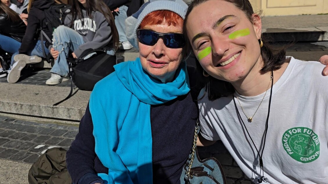 Friday for Future, a Genova in piazza anche nonna di 88 anni. - RIPRODUZIONE RISERVATA