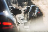 Multe Ue a Case automobili per CO2 fino a 14,5 miliardi euro (ANSA)