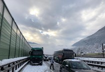 Maltempo, neve, gelo: come viaggiare sicuri (ANSA)