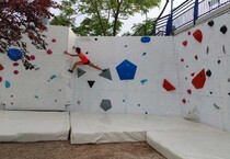 parete per arrampicata, Gollum Climbing Academy (ANSA)
