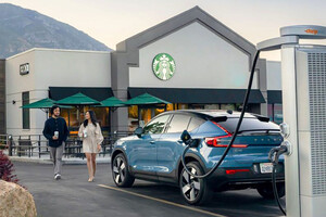 Volvo e Starbucks, alleanza Usa per ricarica auto al caffè (ANSA)