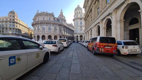 Sciopero taxi a Genova © ANSA