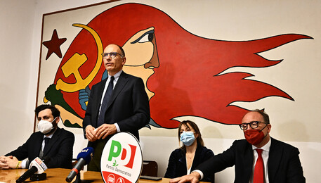 Elezioni Amministrative 2022, Enrico Letta a Genova (ANSA)