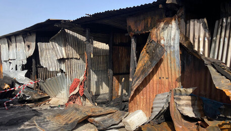 Incendio in baraccopoli migranti nel Foggiano, un morto (ANSA)