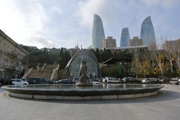 Azerbaigian, tolti oil&gas futuro sembra essere nel mattone