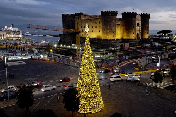 Covid-19: Governor of Campania, free Christmas? It depends on us