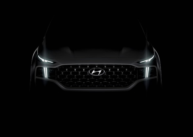 Hyundai Santa Fe, primi indizi sulla nuova versione © ANSA