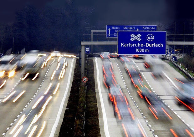 Germania, governo punta a taglio aiuti Diesel e plug-in © ANSA
