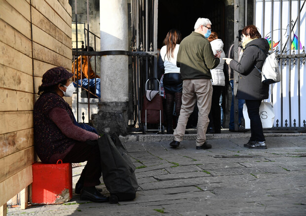 Istat, poverta' in aumento nel 2020 a causa della pandemia, in difficolta' anche famiglie italiane (foto: ANSA)