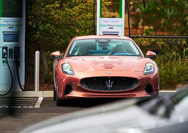 Maserati GranTurismo Folgore, gira senza veli a Peeble Beach © Cars Scoop
