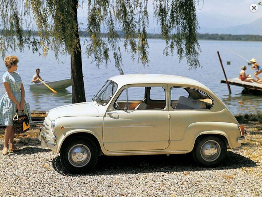 Fiat 600, l 'utilitaria che stupiva per modernità e allegria © ANSA/Fca press / Archivio Storico Fiat