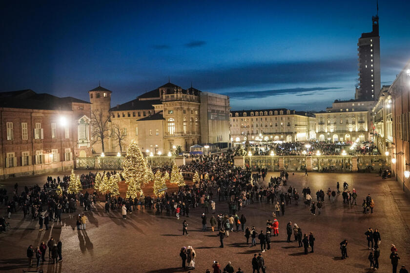 Natale: luci a migliaia, Torino accende il bosco - ALL RIGHTS RESERVED