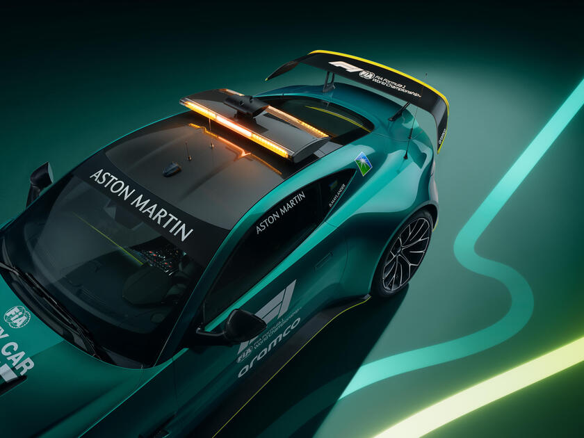 Aston Martin Vantage safety car - RIPRODUZIONE RISERVATA