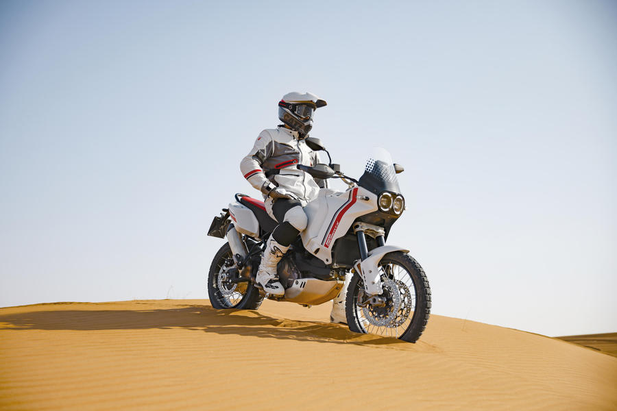 A Dubai Ducati entra nel mondo off-road con DesertX © Ansa