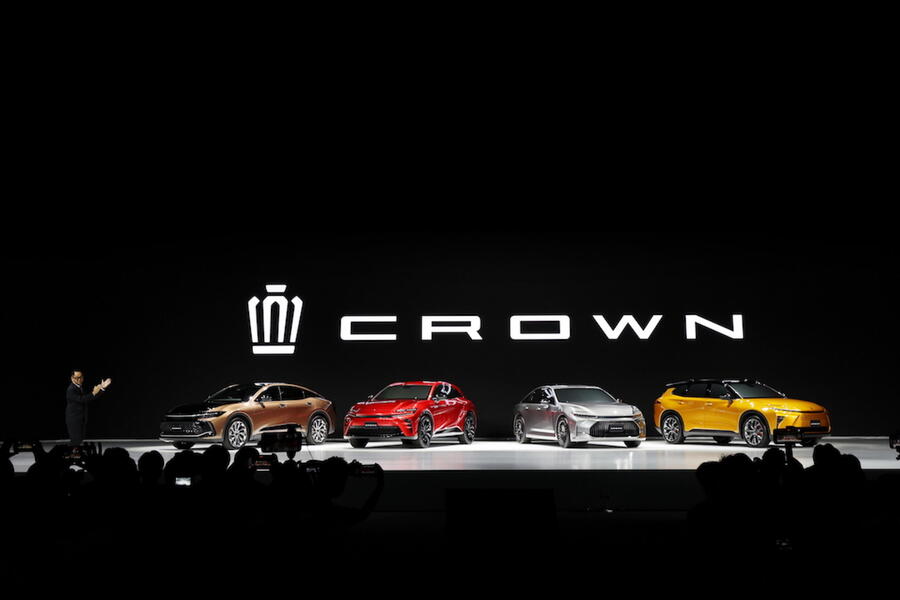 Toyota Crown diventa una famiglia di modelli premium © Ansa