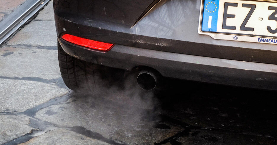 Primo ok del Parlamento Ue a stop vendita auto benzina-diesel-gpl da 2035 (ANSA)