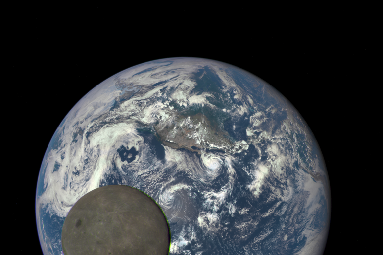La Luna e la Terra (fonte: NASA/NOAA) - RIPRODUZIONE RISERVATA