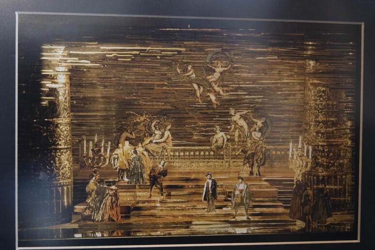 Uno dei bozzetti che Franco Zeffirelli ha realizzato anni fa per il Rigoletto di Giuseppe Verdi, che sarà allestito per la Royal Opera House Muscat in Oman -     RIPRODUZIONE RISERVATA