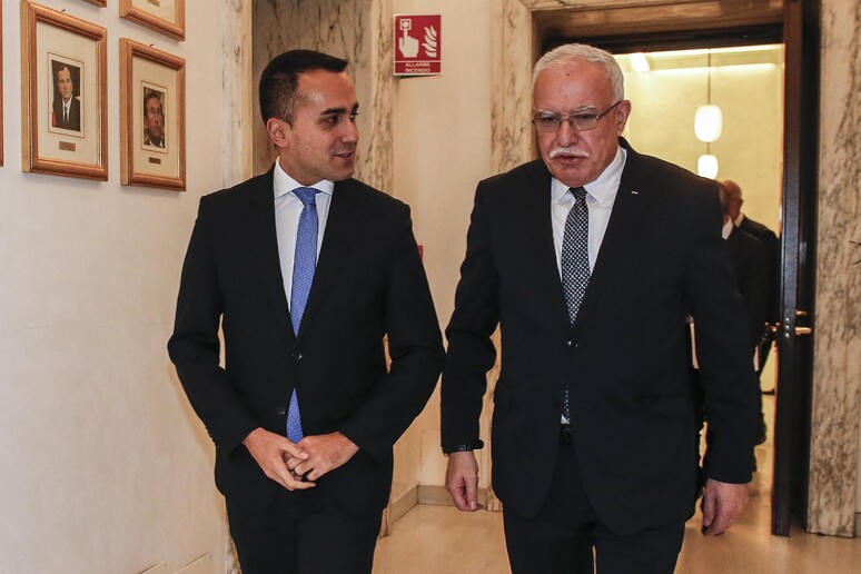 Luigi di Maio riceve il ministro degli Esteri palestinese Riyad al-Malki alla Farnesina -     RIPRODUZIONE RISERVATA