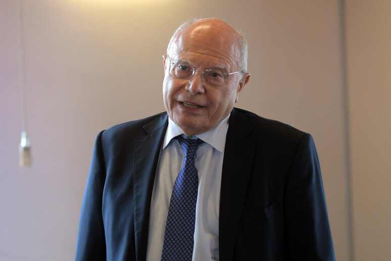 Il prof. Massimo Galli dell ospedale Sacco di Milano - RIPRODUZIONE RISERVATA