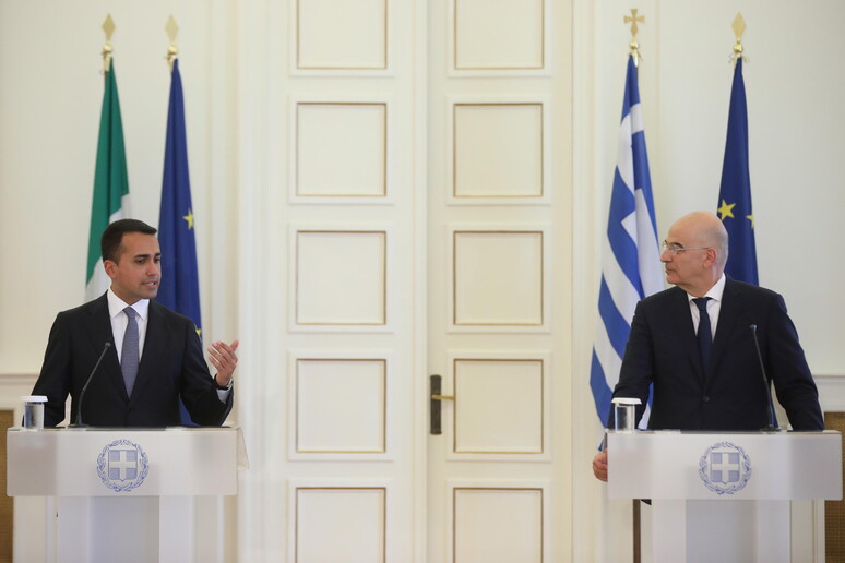 I ministri degli Esteri Di Maio e Dendias in conferenza stampa ad Atene -     RIPRODUZIONE RISERVATA