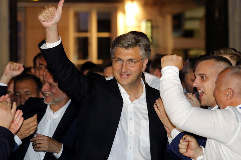 Andrej Plenkovic, leader dell 'Hdz (conservatori), vince le elezioni legislative in Croazia © ANSA/EPA