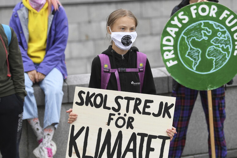 Swedish climate activist Greta Thunberg protests in front of the Swedish Parliament © ANSA/EPA