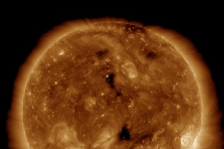 Il Sole fotografato il 2 gennaio 2021 dal Solar Dynamics Observatory (fonte: SDO/NASA) - RIPRODUZIONE RISERVATA