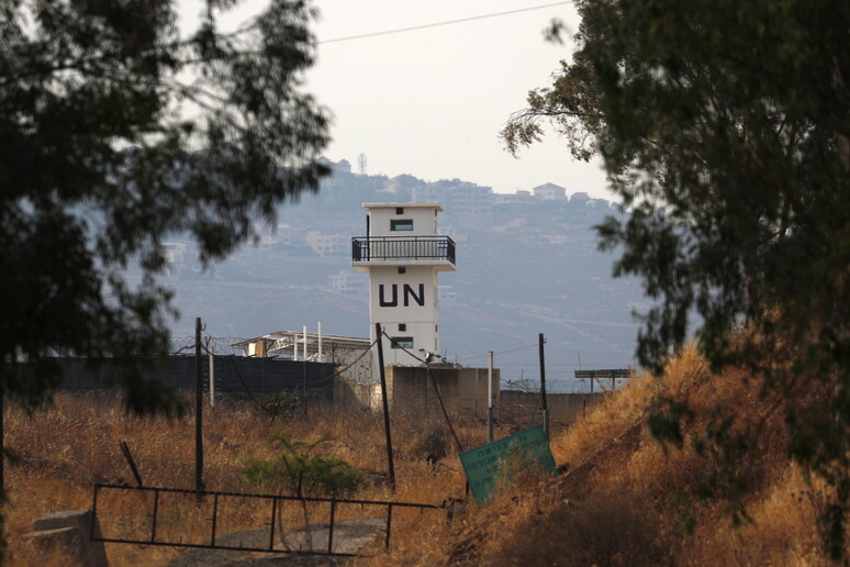 Torretta di controllo dell 'Unifil al confine tra Israele e Libano -     RIPRODUZIONE RISERVATA