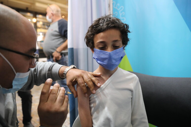 Al via in Israele la vaccinazione anti-Covid per i bambini da 5 a 11 anni © ANSA/EPA