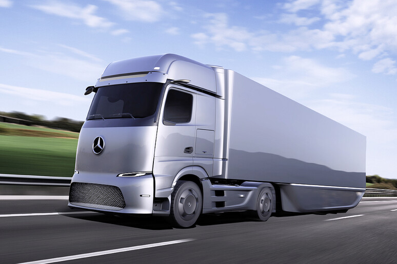 Daimler AG, via libera allo spin-off del settore truck e bus - RIPRODUZIONE RISERVATA