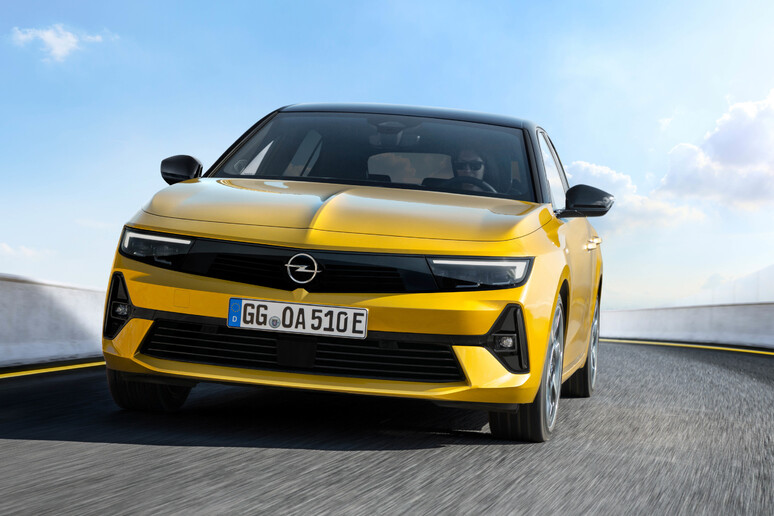 Opel Astra, ordinabile da ottobre compatta  	'made in Germany 	' © ANSA/Opel
