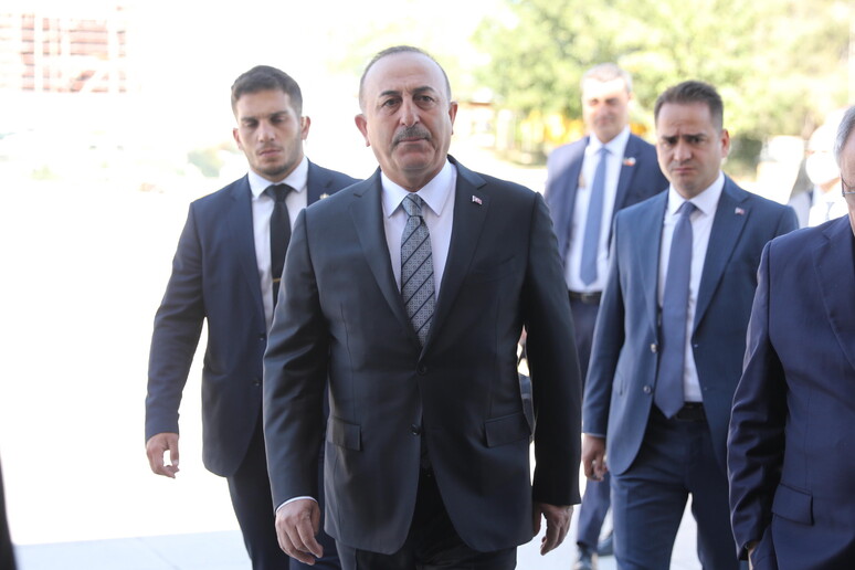 Il ministro degli Esteri turco Mevlut Cavusoglu in visita in Israele © ANSA/EPA