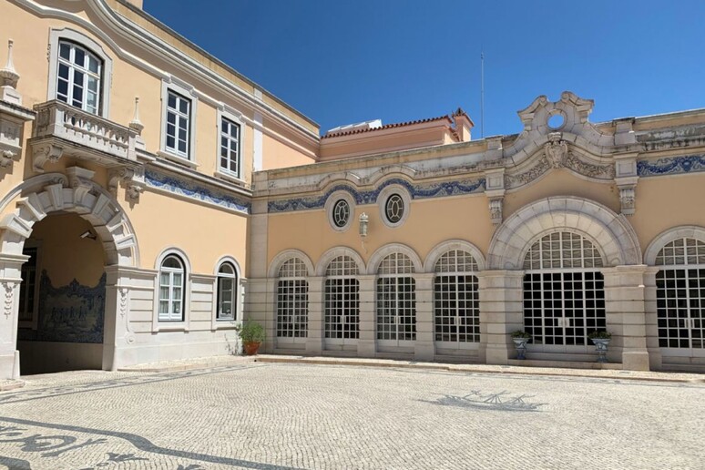Una veduta del Palazzo dei Conti di Pombeiro, residenza dell 'ambasciatore d 'Italia a Lisbona -     RIPRODUZIONE RISERVATA