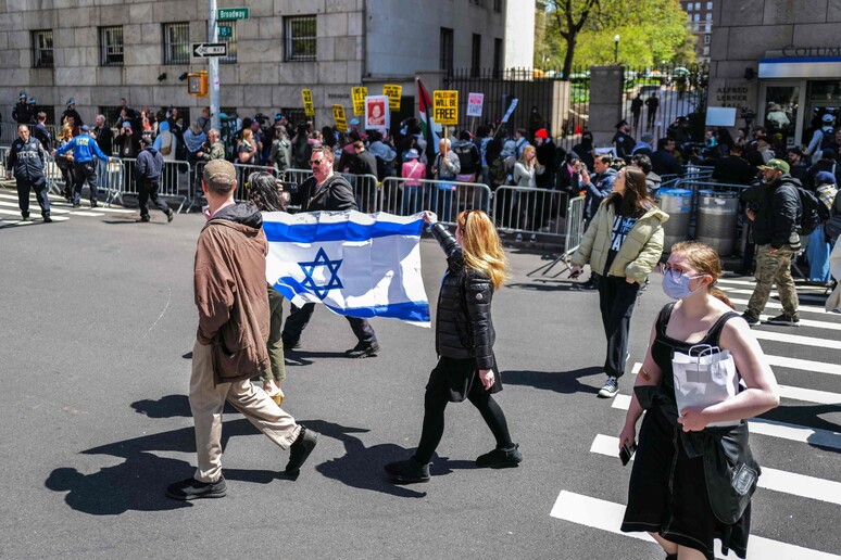 Casa Bianca condanna l'antisemitismo al campus della Columbia